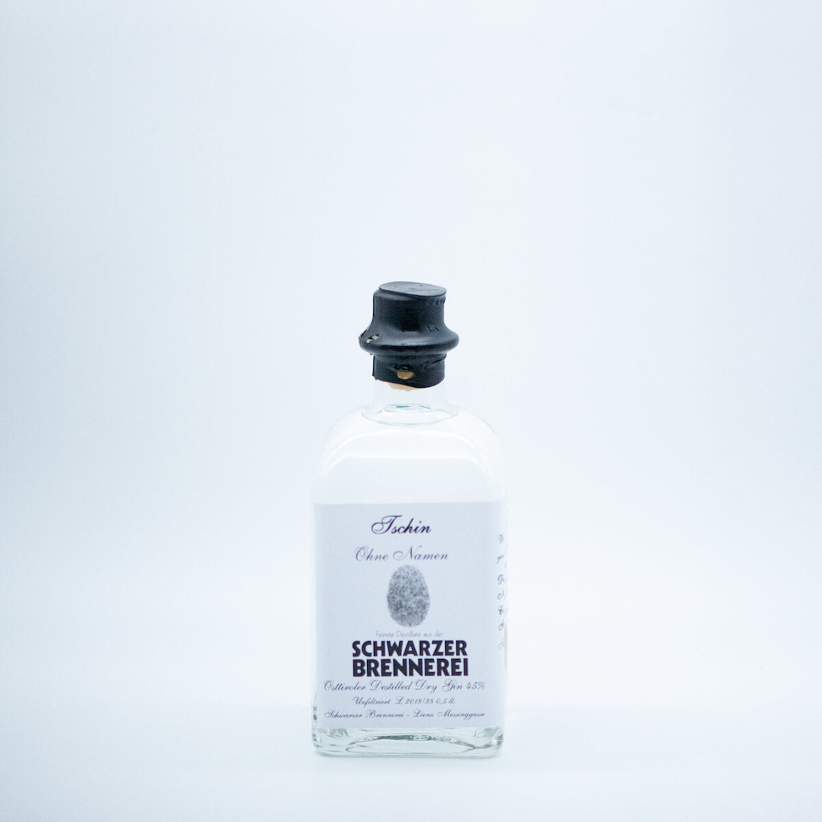 HerwigErtl-schwarzerBrennerei-Tschin-gin